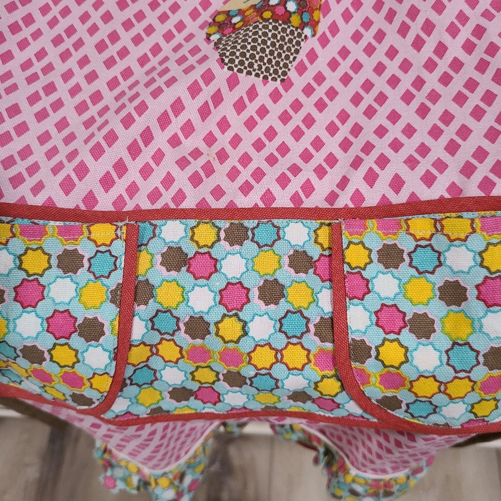 π§π§NEWπ§π§SUPER CUTE!! Sweet Stuff Cupcake Apron for young girl cookers π§π§ - Picture 7 of 16